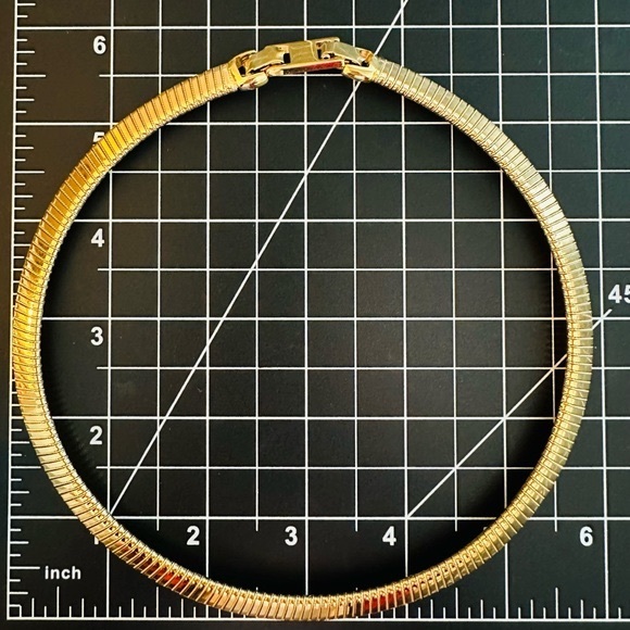 Vintage MONET Omega Snake Chain Gold Necklace - Picture 8 of 14